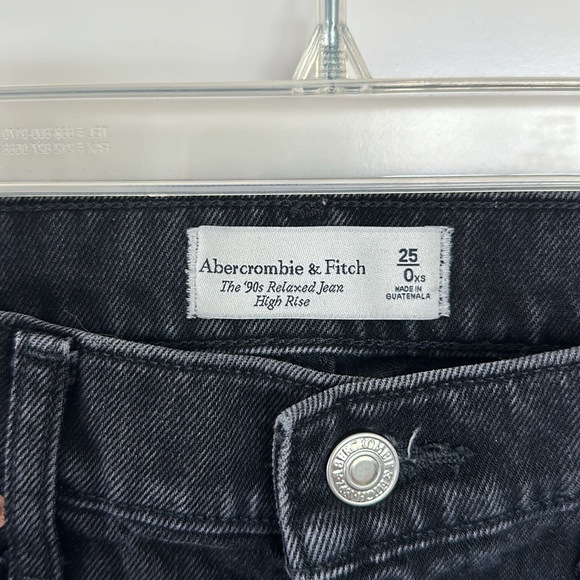 Abercrombie High Rise 90s Relaxed Jean Split Leg 25XS - Picture 2 of 4